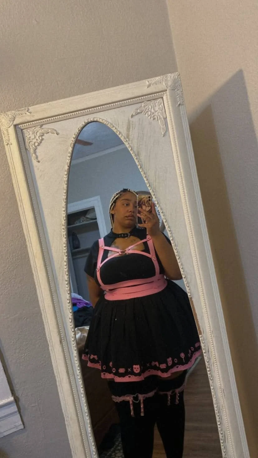 BuStY 3b0nY bBw wiT a B1G bo0tY !! image 2
