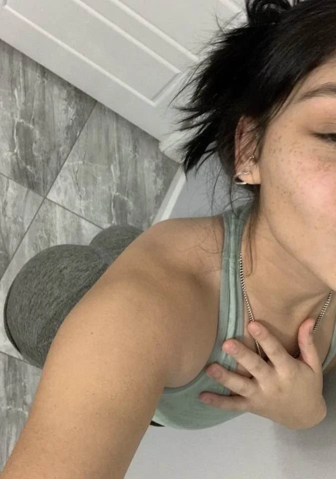 Keilani Natividad, 18, CA image 2