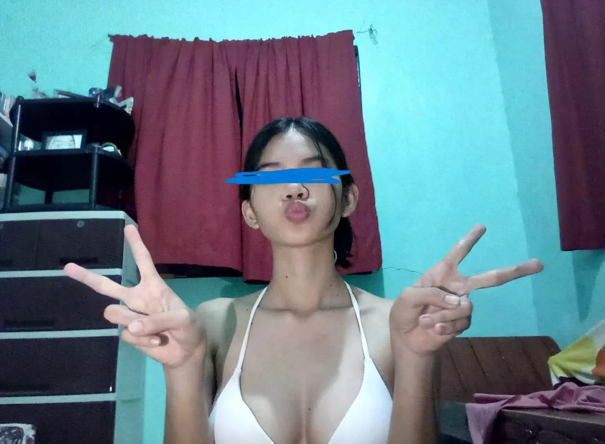 Huge titties are the best. image 33