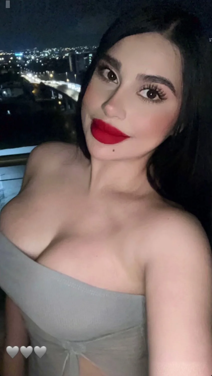Chica buchona hermosa y de muy buen cuerpo image 10