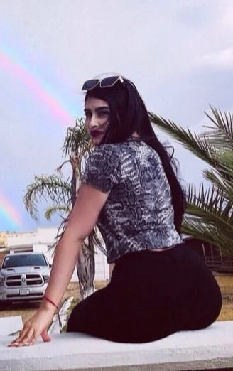 Chica buchona hermosa y de muy buen cuerpo image 6