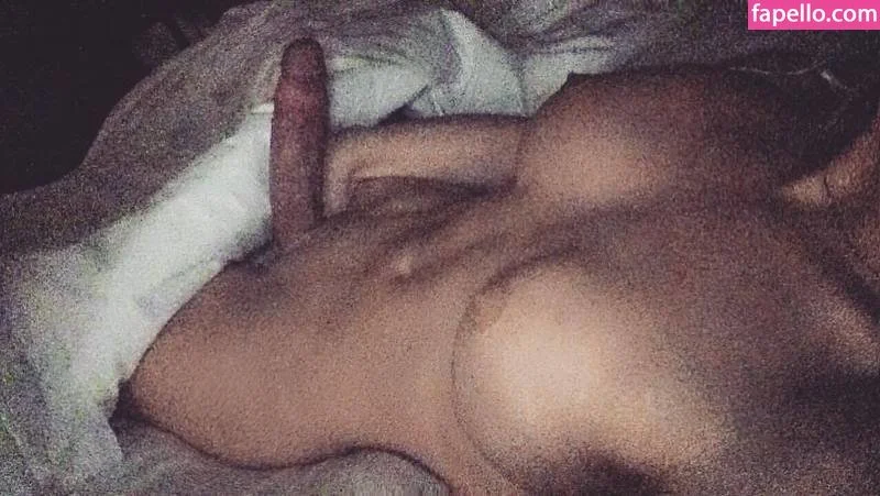 Worship Lea's fat cock image 5