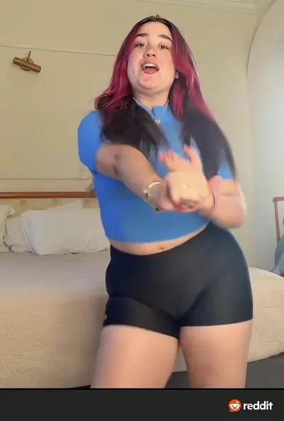 Emilly Vick se apresentando pra galera do Erome. Pronta pra satisfazer. IA - AI cover image