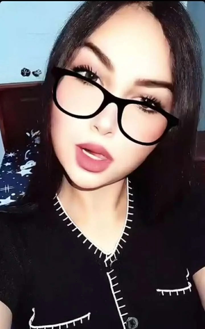 cuck cant help but risk his slut gf main image