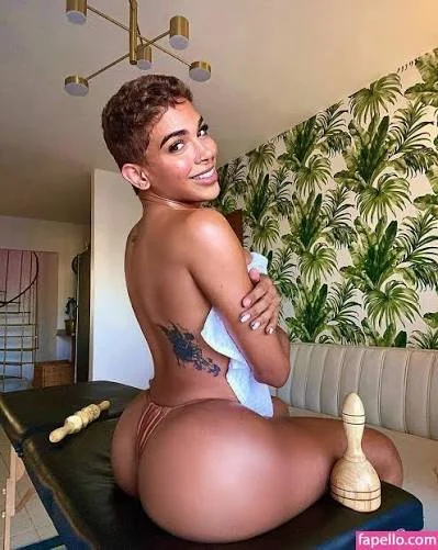 QUEEN 🇩🇴 BIG ASS TGIRL 🍑🍒🍆🌈💭 image 2