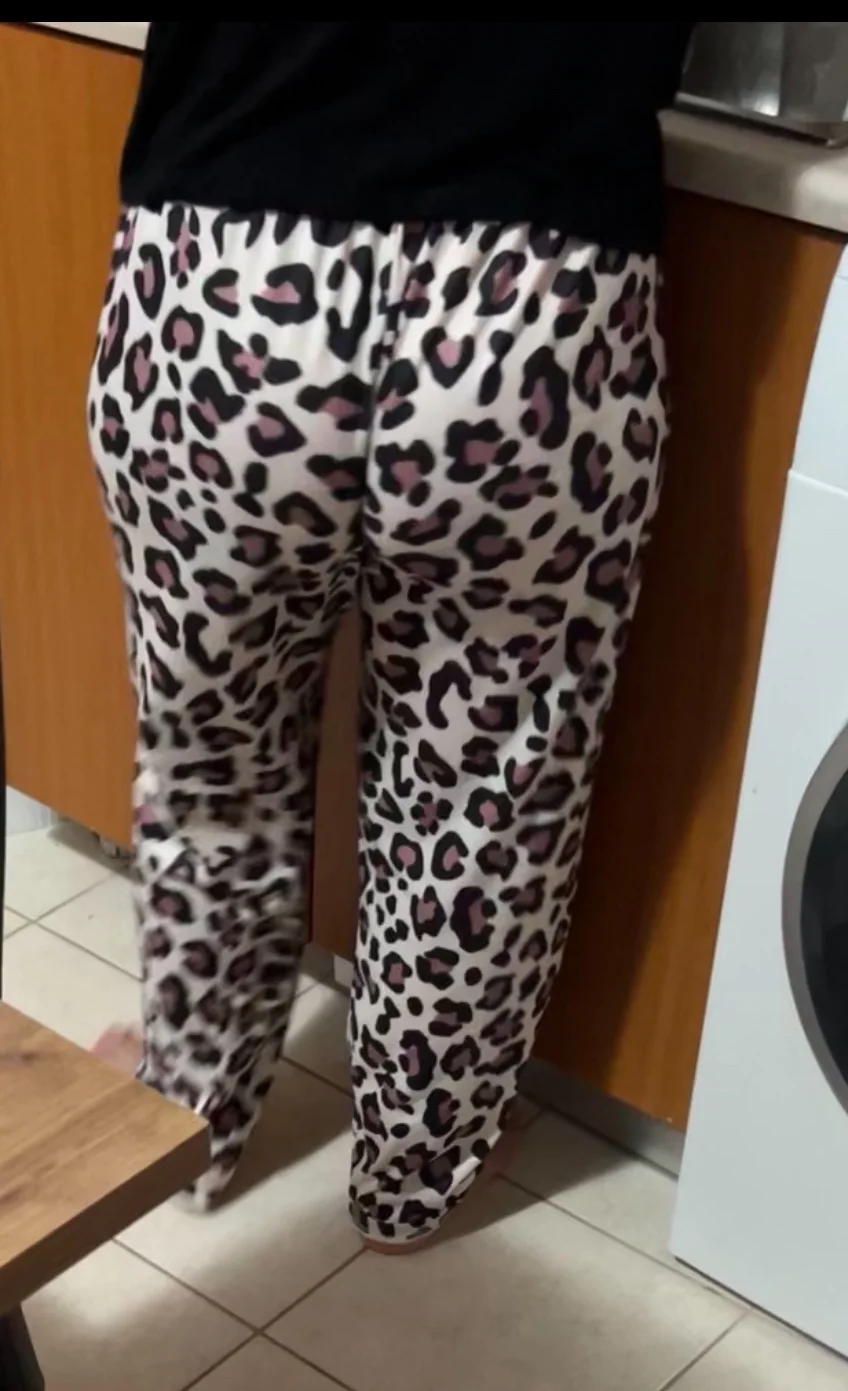 Cuck's01 Mom main image