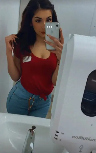 -Latina marriadTarget cashier agrees to give me her Snapchat and to model slutty photoshoot for me- cover image