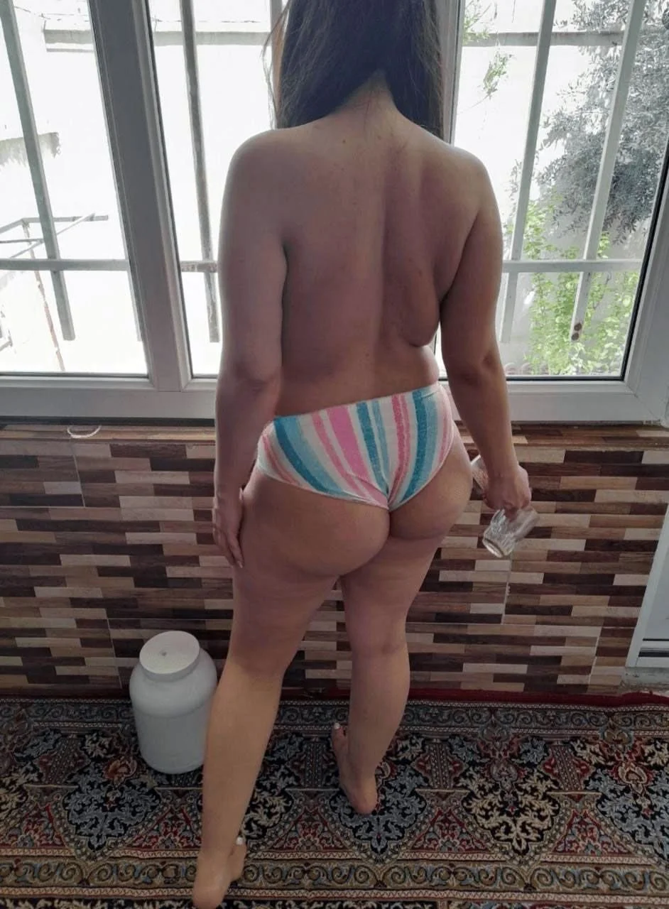 Farahnaz From Iran Cheating Slut image 7