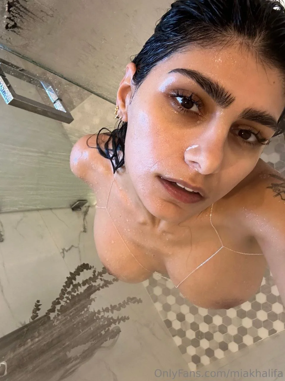 Mía k image 2