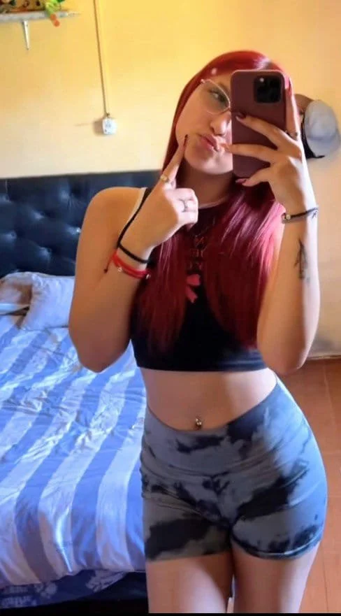 Trolita Argentina flaca pelirroja linda culona sexy con rico coño y tanga mojadita nudes image 5