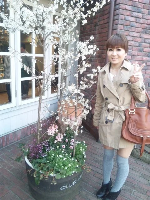 Japanese wife Makiko image 9