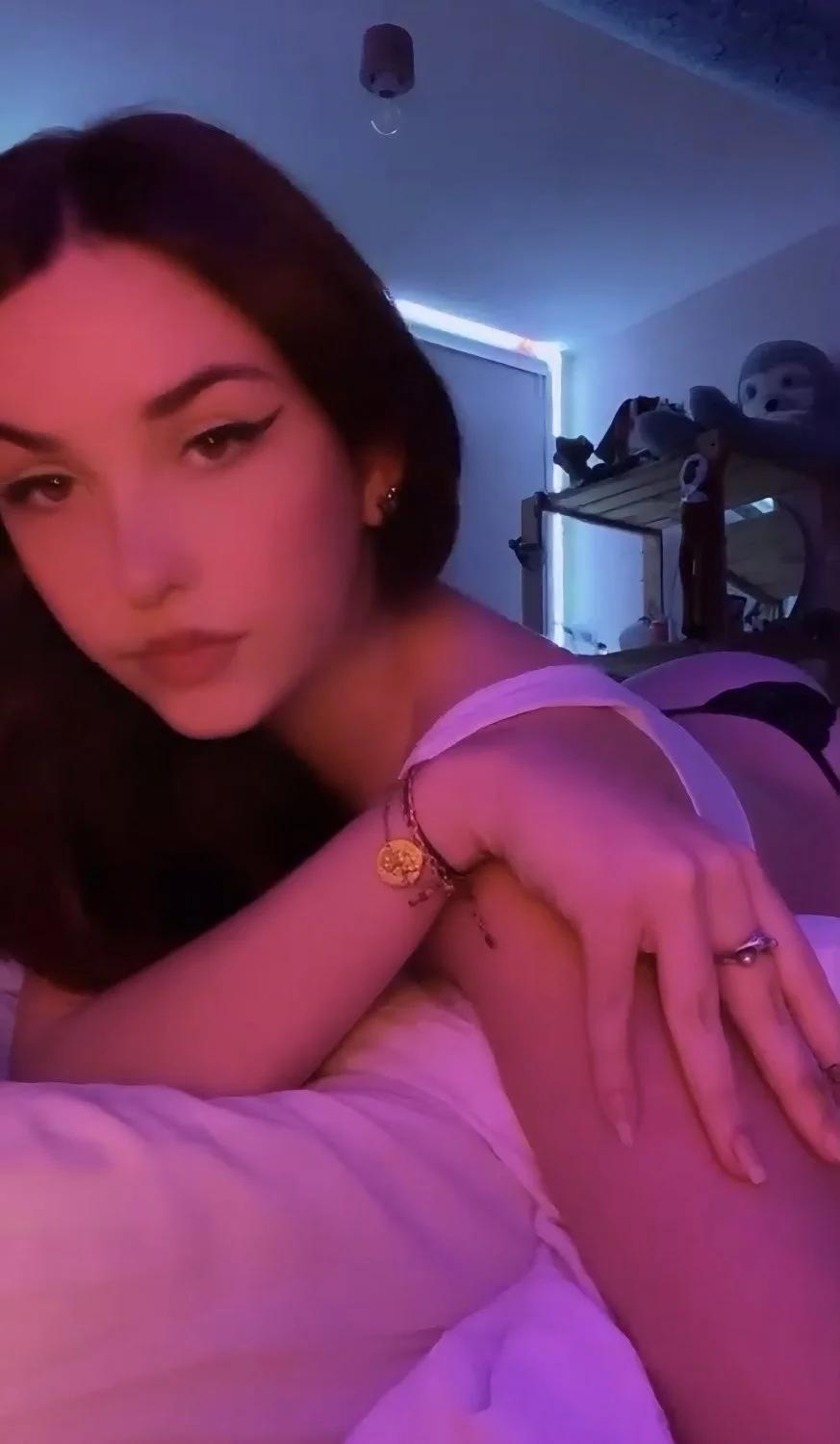 French emo tiktok girl part2, drogue, drunk image 3