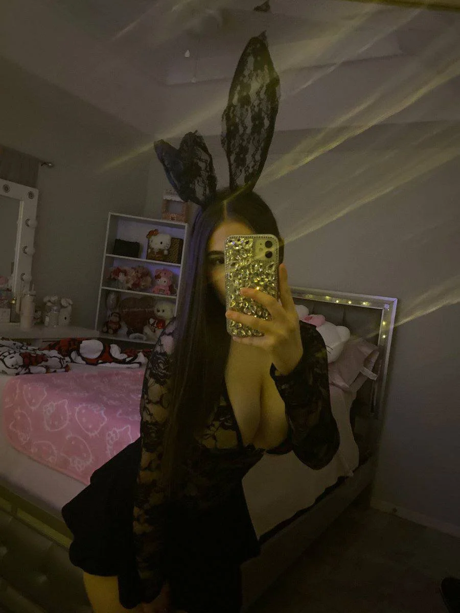 beautiful Latina with a big ass and big tits image 9