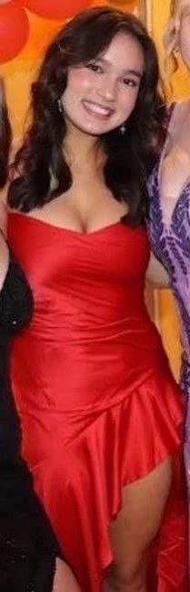 18 attention whore main image