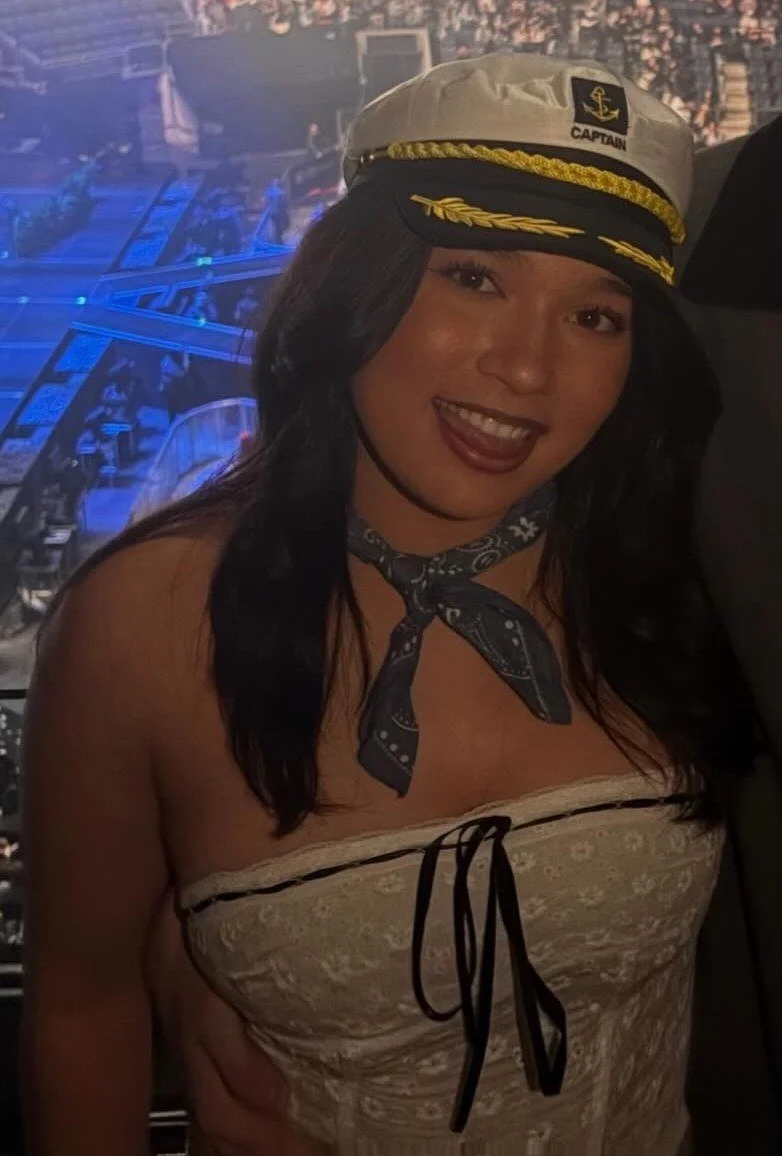 18 attention whore image 2