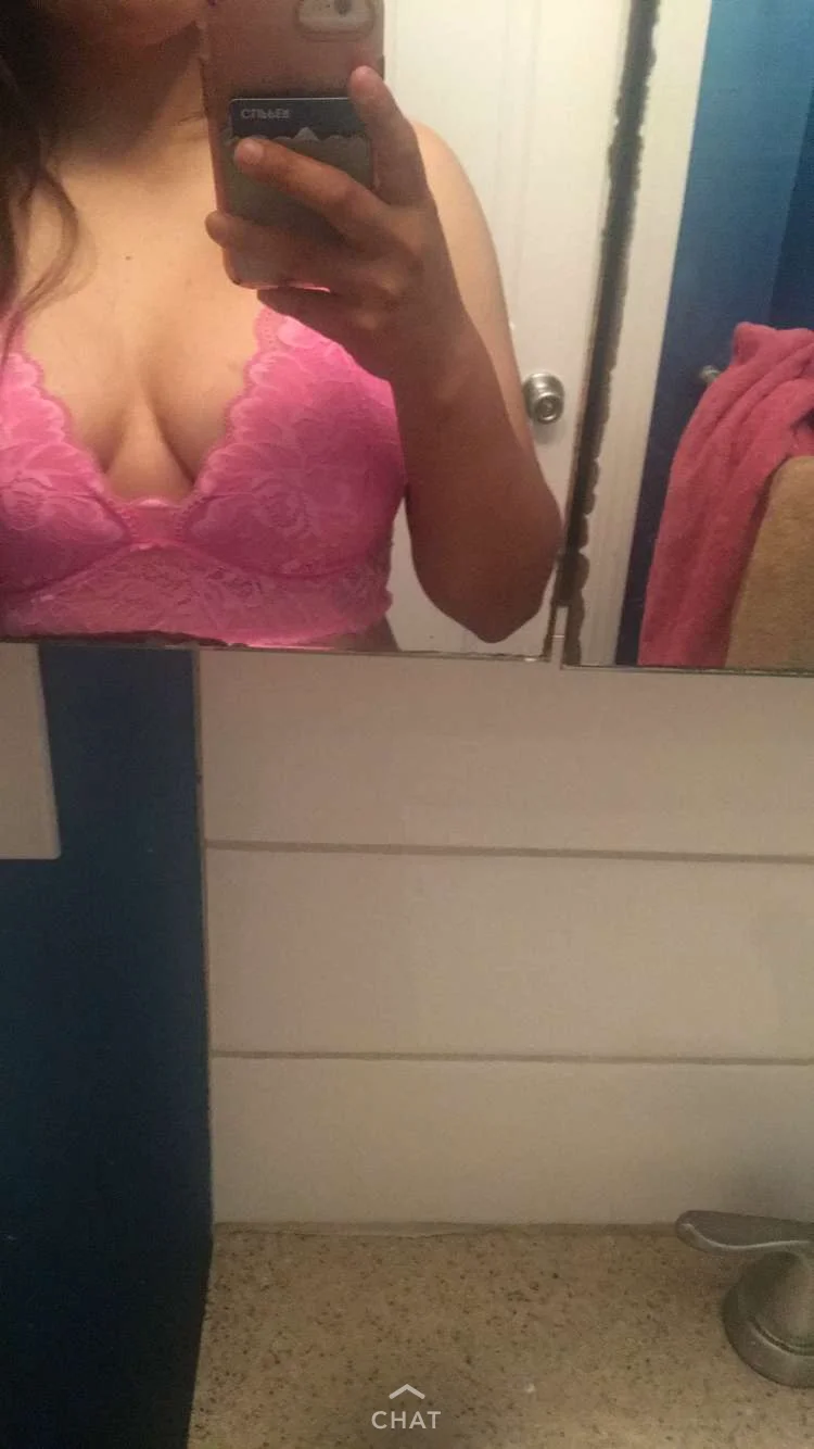 Cute Latina in pink bralette image 2
