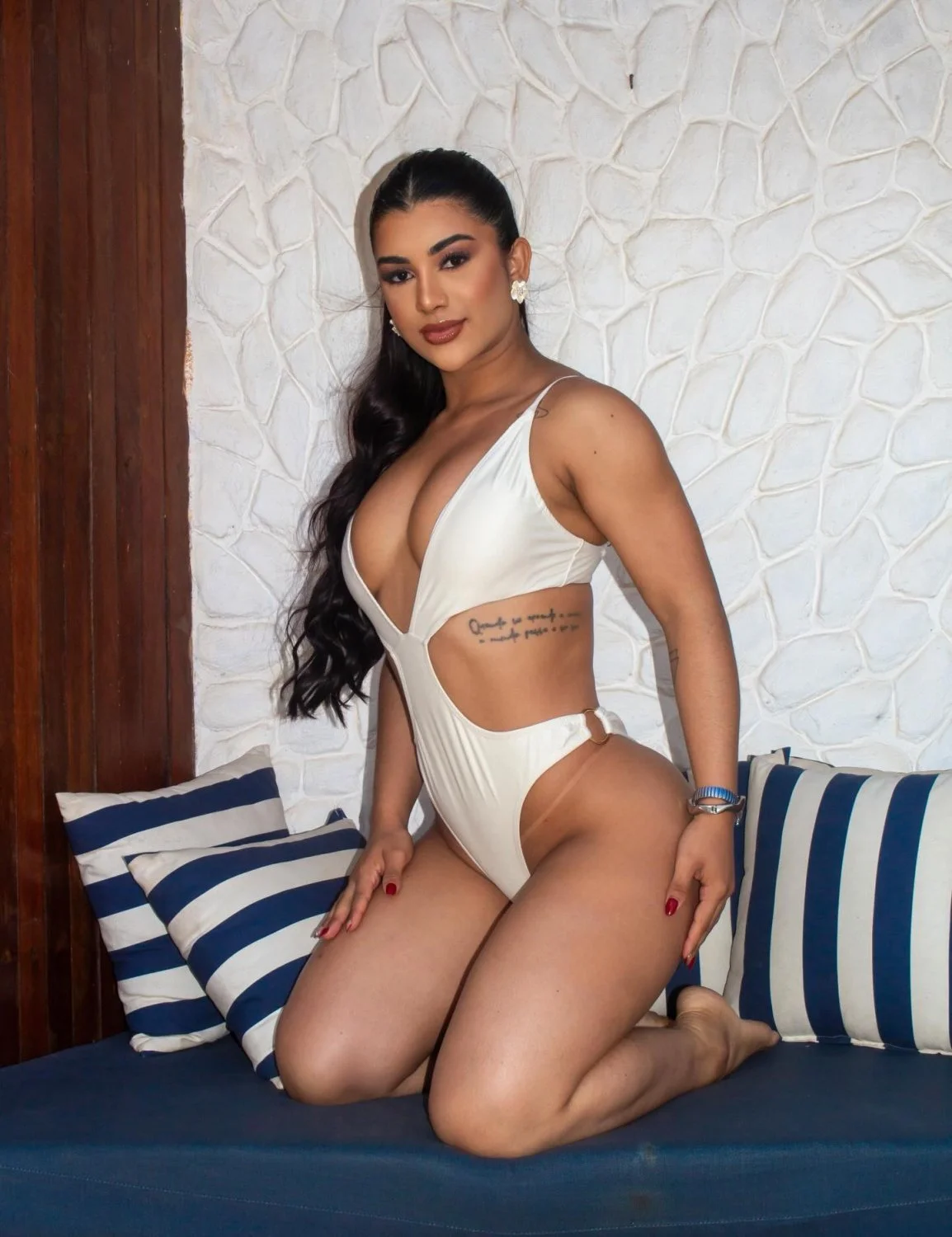 novinha deliciosa da academia se exibindo image 18