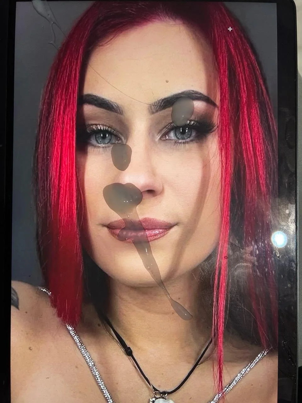 need more tributes for her main image