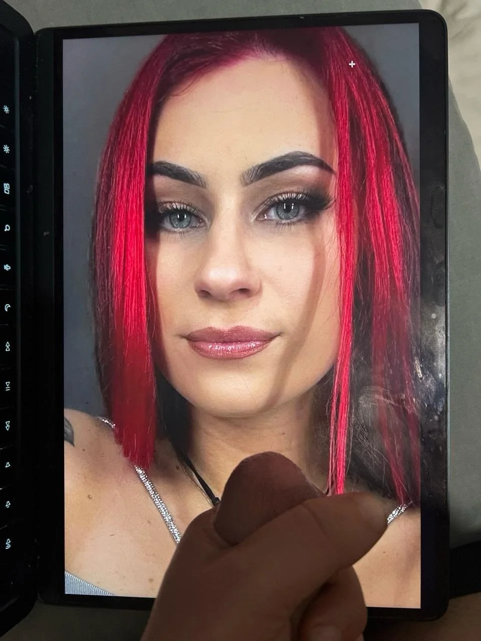 need more tributes for her image 3