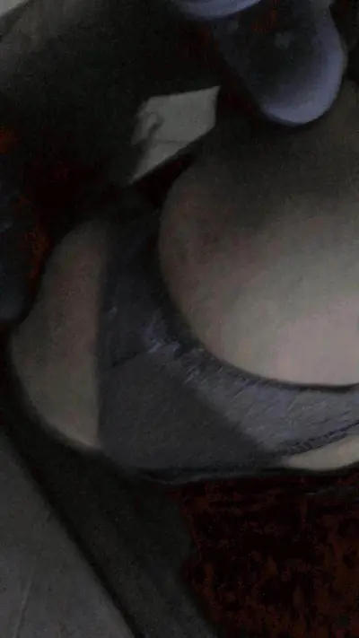 Novinha vazado pelo corno exibidor no telegram cover image
