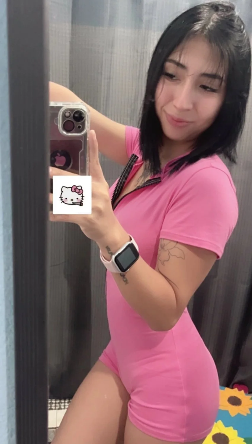 Lesbiana sexy rico culo flaquita hermosa image 9