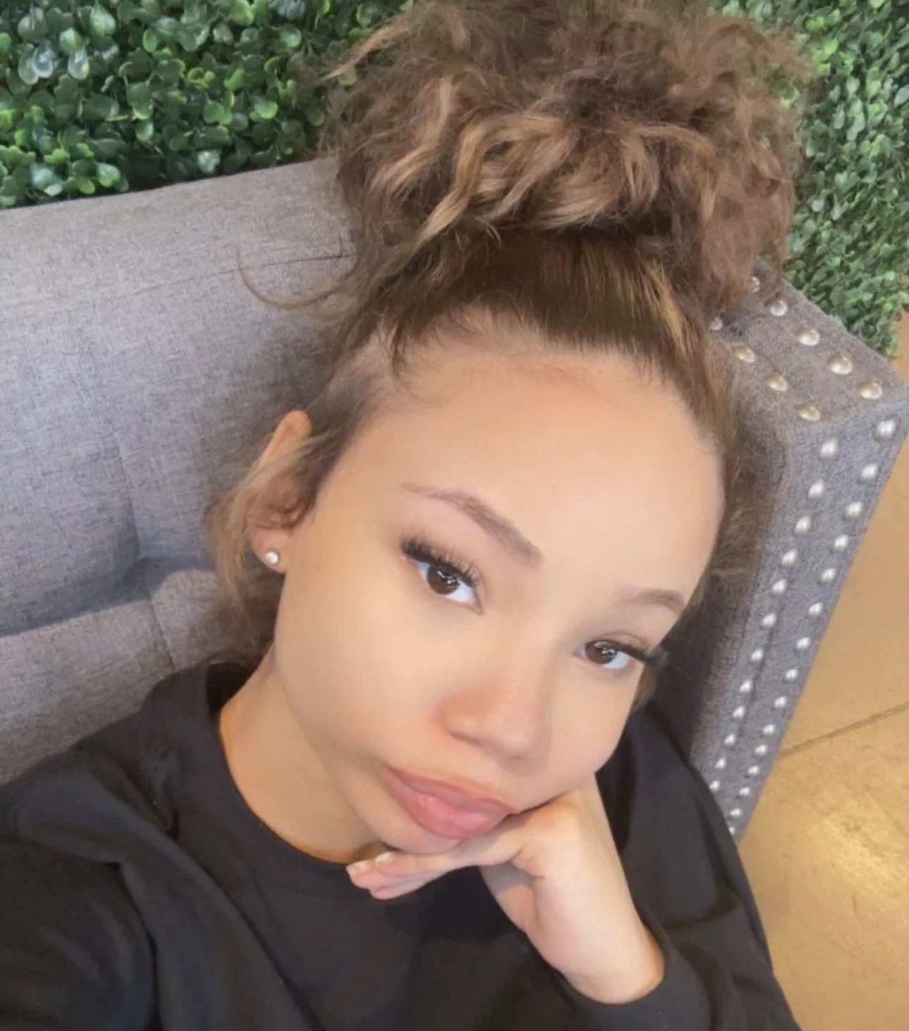Sexy lightskin teen image 4