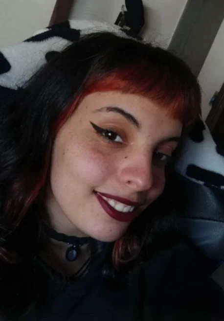Laura emo Otaku pendeja Argentina morocha flaca culona rica grabándose image 2