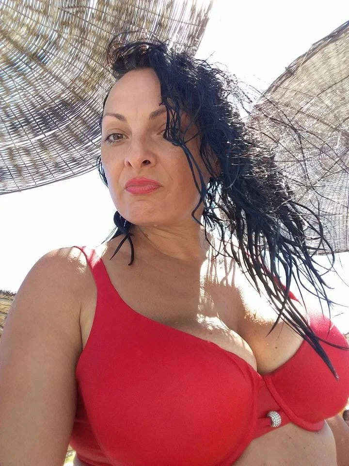 Exposing mom and cum on her bra image 17