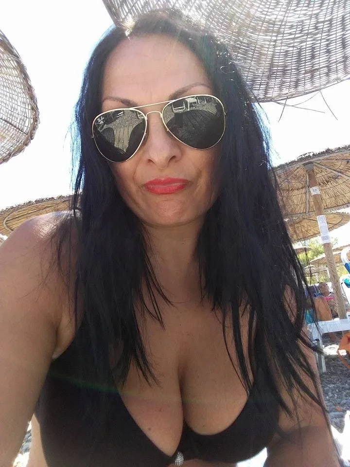 Exposing mom and cum on her bra image 24