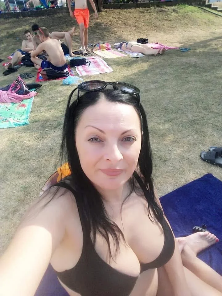 Exposing mom and cum on her bra image 25