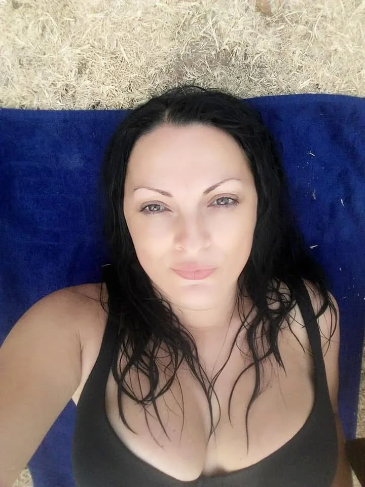 Exposing mom and cum on her bra image 29