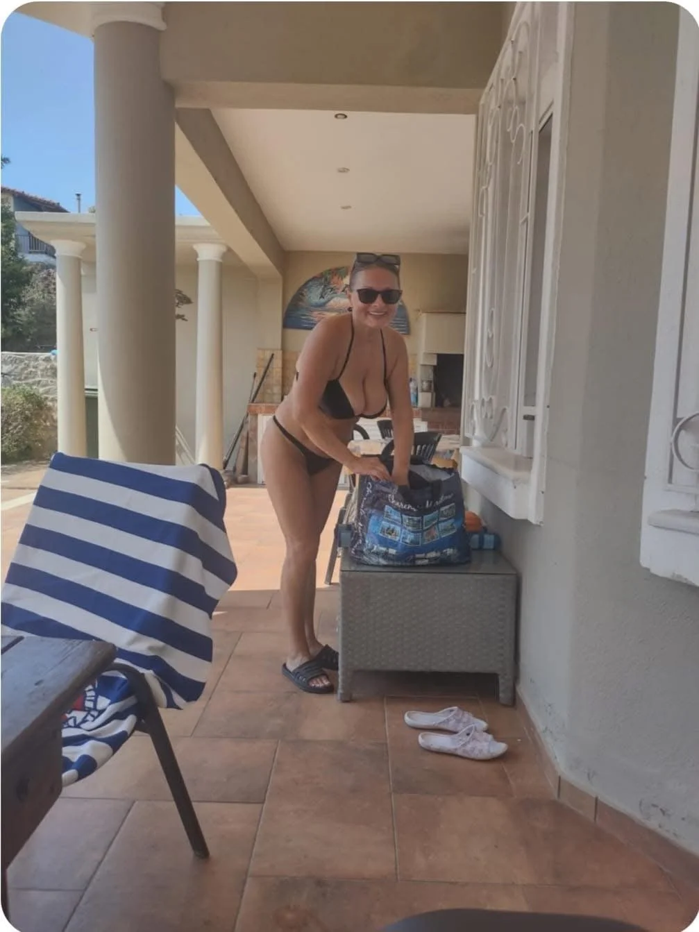 Exposing mom and cum on her bra image 4