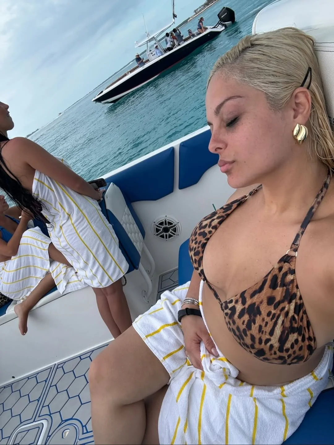 Bebe Rexha (FAT BITCH) image 4