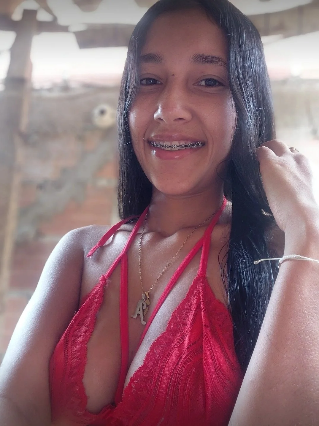 Alguien le dijo a esta mamá soltera y putipobre que haciendo contenido tendría plata image 16