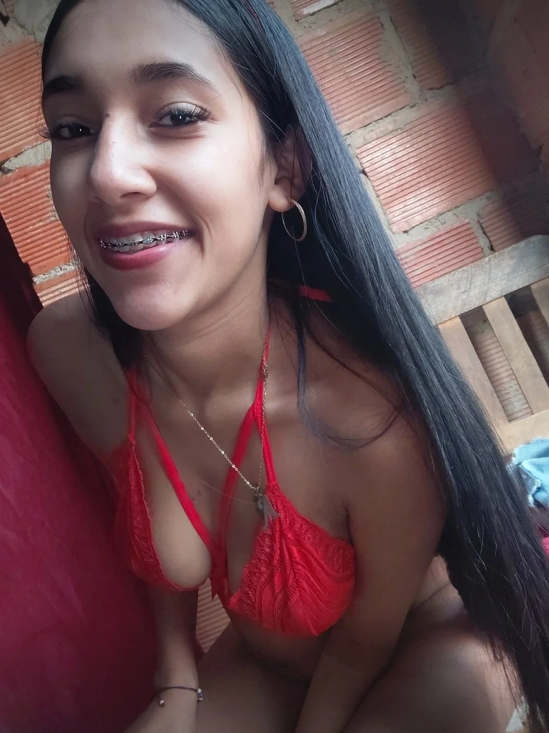 Alguien le dijo a esta mamá soltera y putipobre que haciendo contenido tendría plata image 23