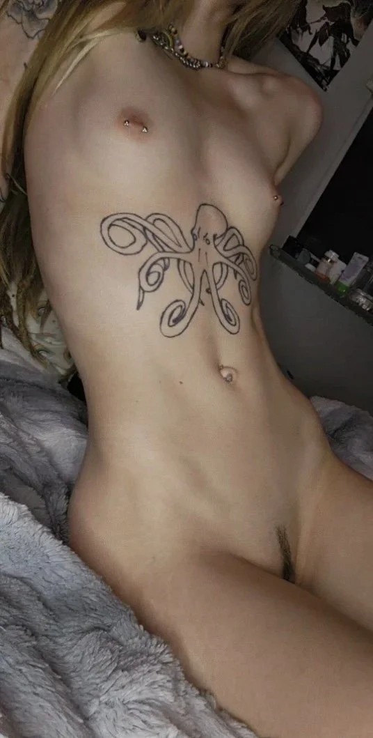 Cuck Shares His Slutty GF image 6