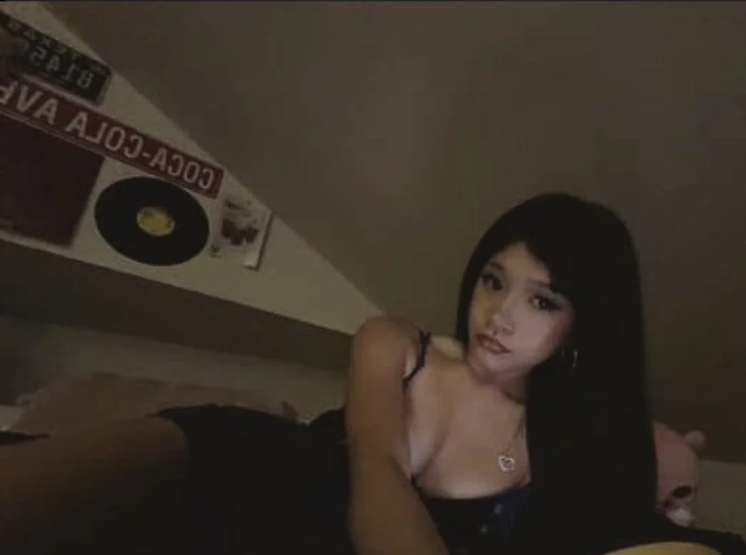Aryanna the 18 yo webslut image 5