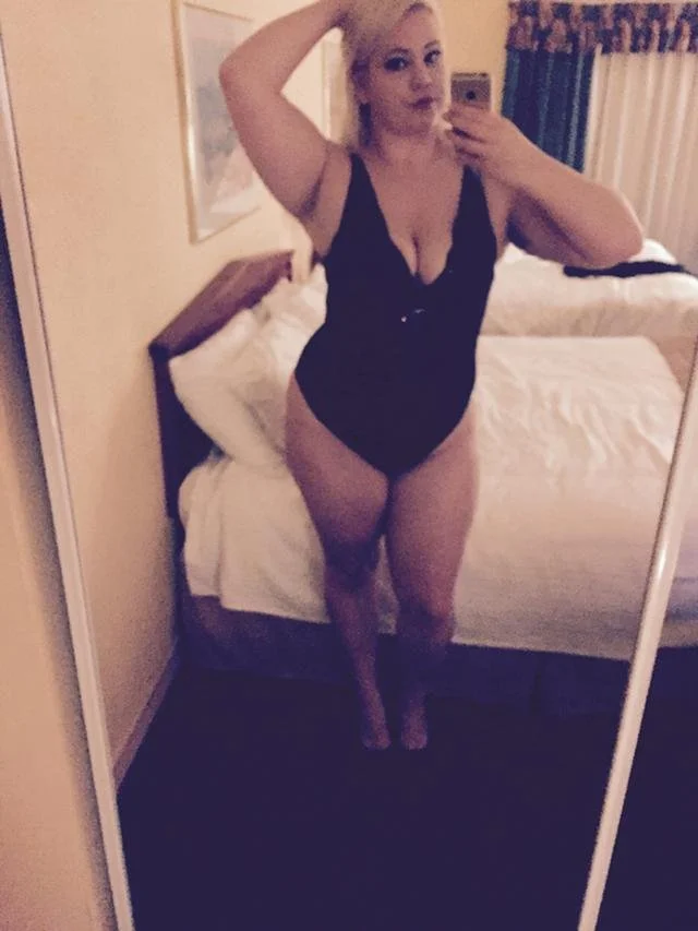 Nicole image 31