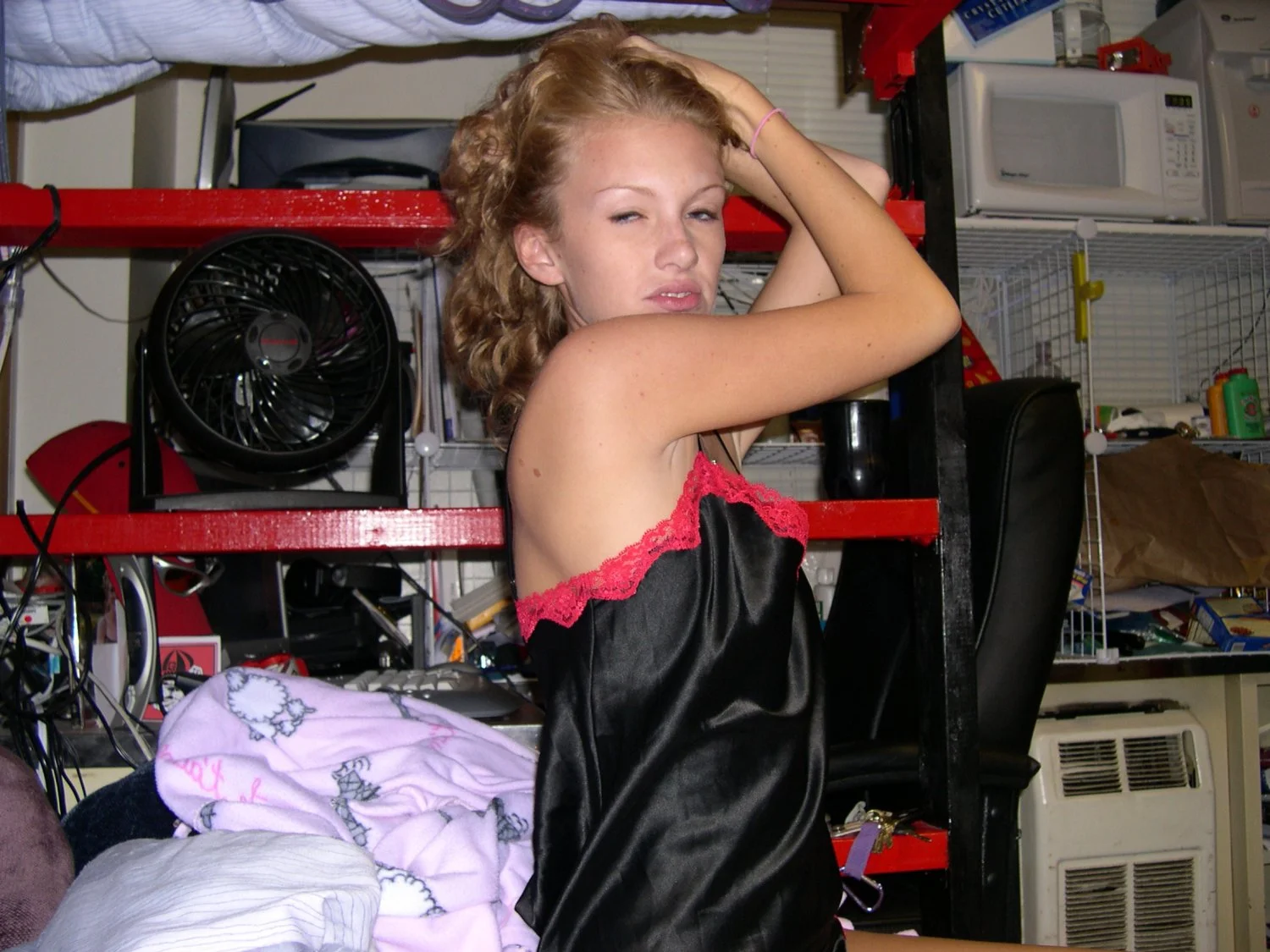 Vintage Betty loves a photoshoot image 20