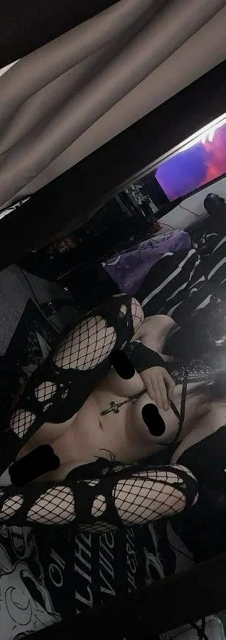 My pussy is an oxygen mask that you have to bury your face in image 2
