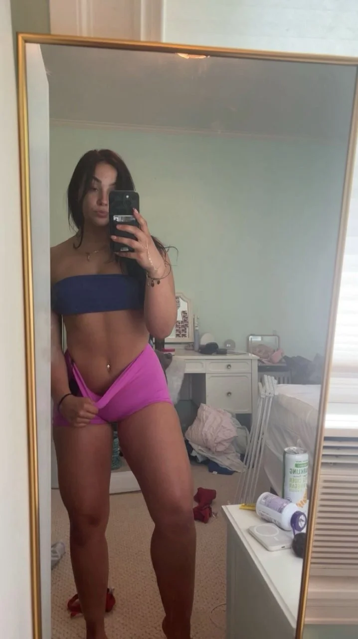 Thick college slut Bella image 28
