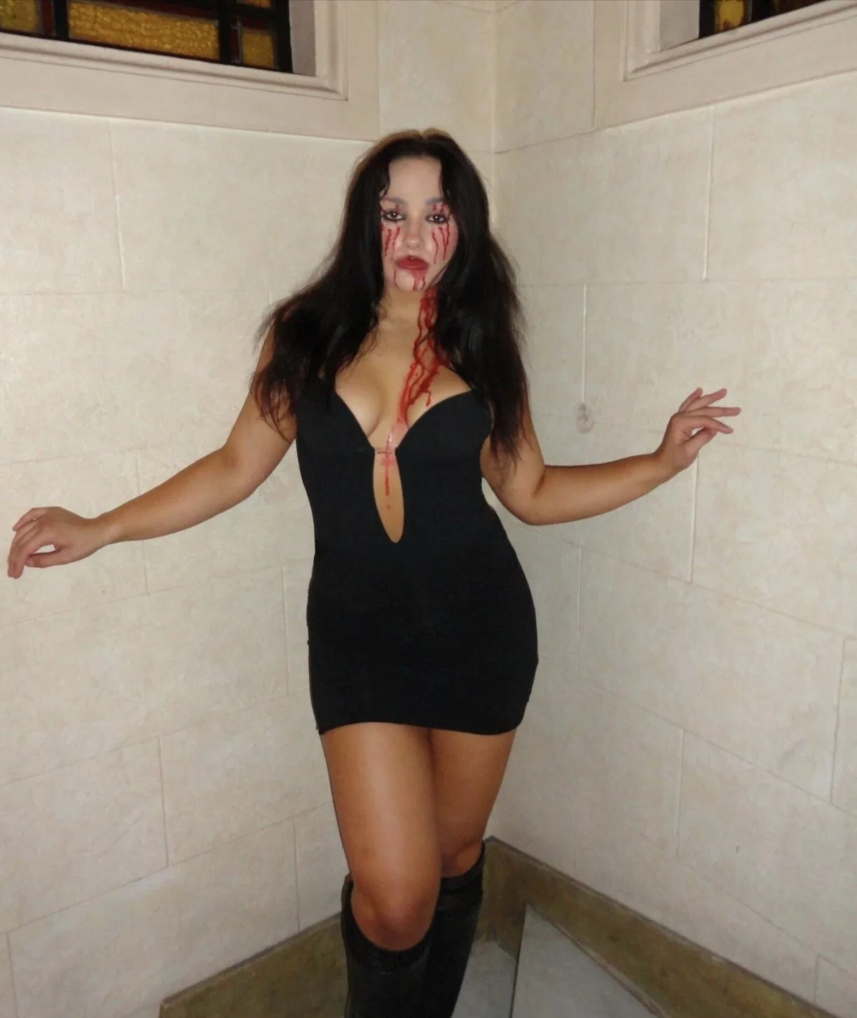 Thick college slut Bella image 4