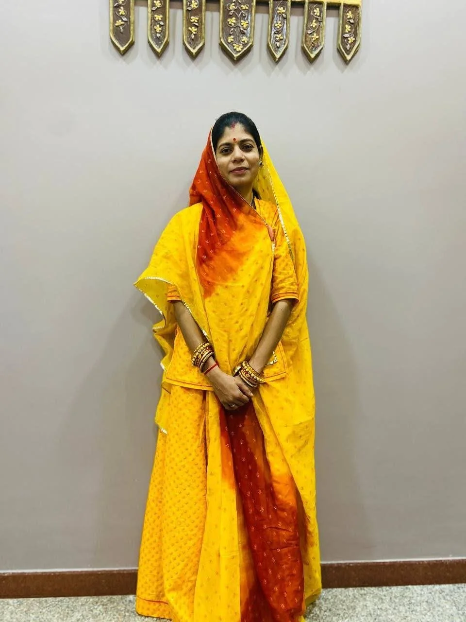 Cuckson's Indian mom image 10