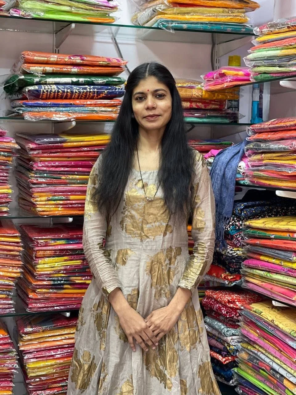 Cuckson's Indian mom image 6