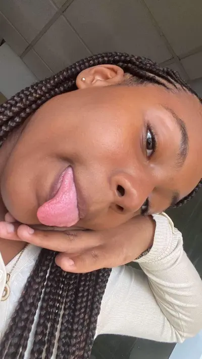 novinha angolana do bucetão🇦🇴 cover image