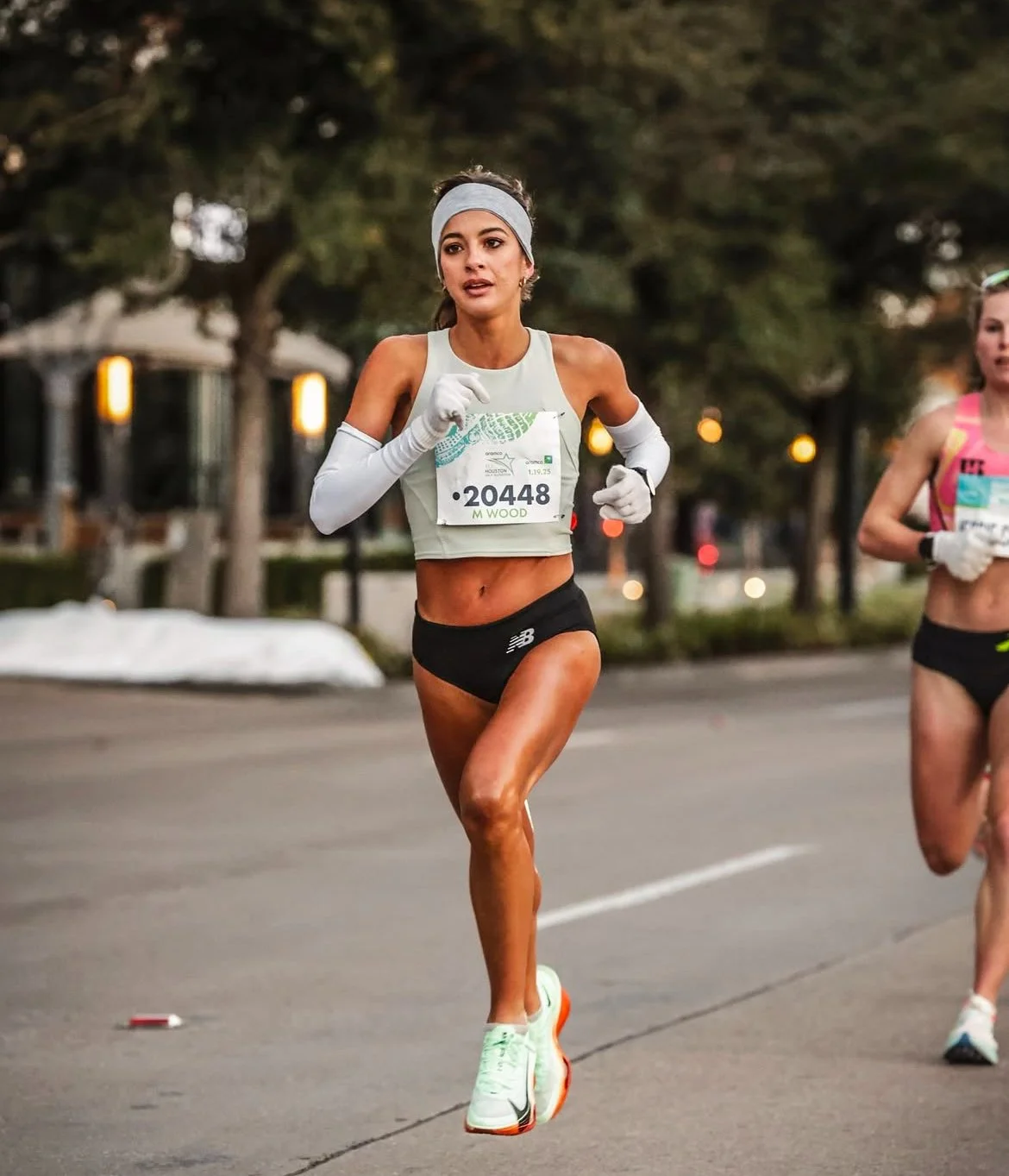 cute runner accidental cameltoe in yt vid image 6