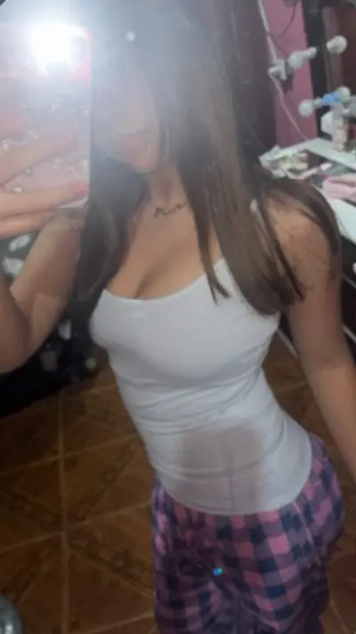pendeja de ig bien desarrollada, me paso la 1ra foto la muy putita cover image