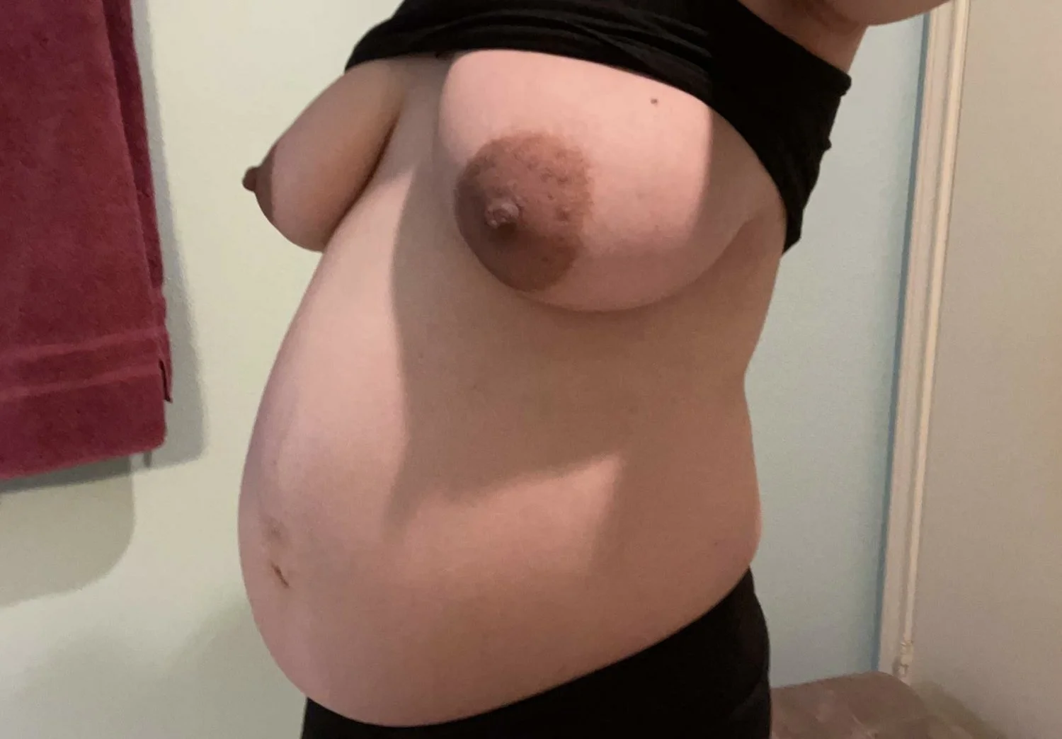 young mom preg image 31