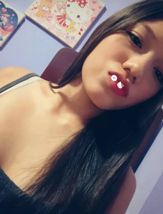 Ninivalentina🔞🇪🇨Q rica follada q me dieron en mi vagina image 2