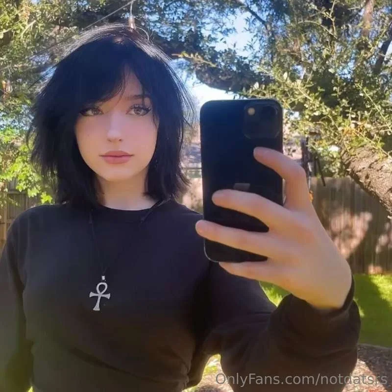 Aquela que e tipo linda e gostosa image 1